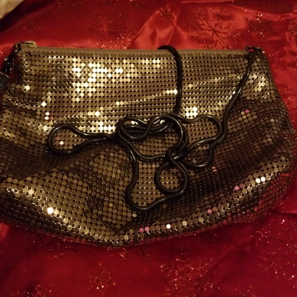 Stunning gold mesh evening purse - Picture 4 of 4